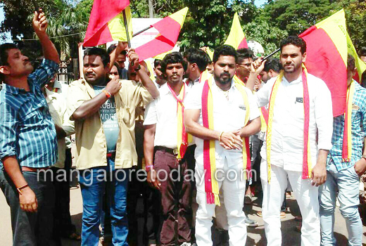 : Rakshana Vedike stages protest 1